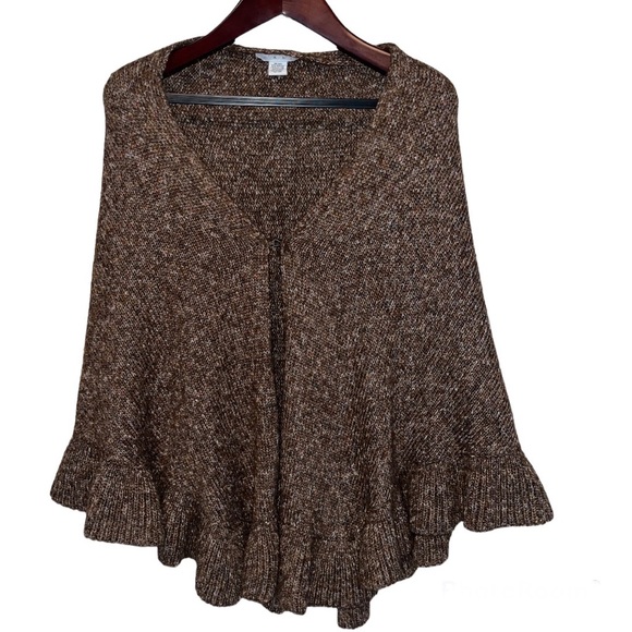 CAbi shawl/cape - one size fits all. - Picture 2 of 5